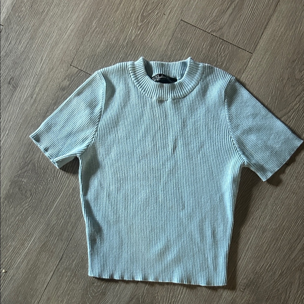 Soft stretchy ribbed crop top